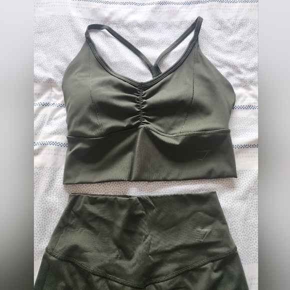 Gymshark Workout Set - Picture 2 of 5